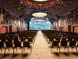 OLEVENE image - Ballroom - day blue white red theater front view ©Arnaud Laplanche -